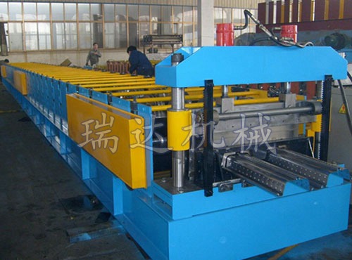 600型樓承板機(jī)